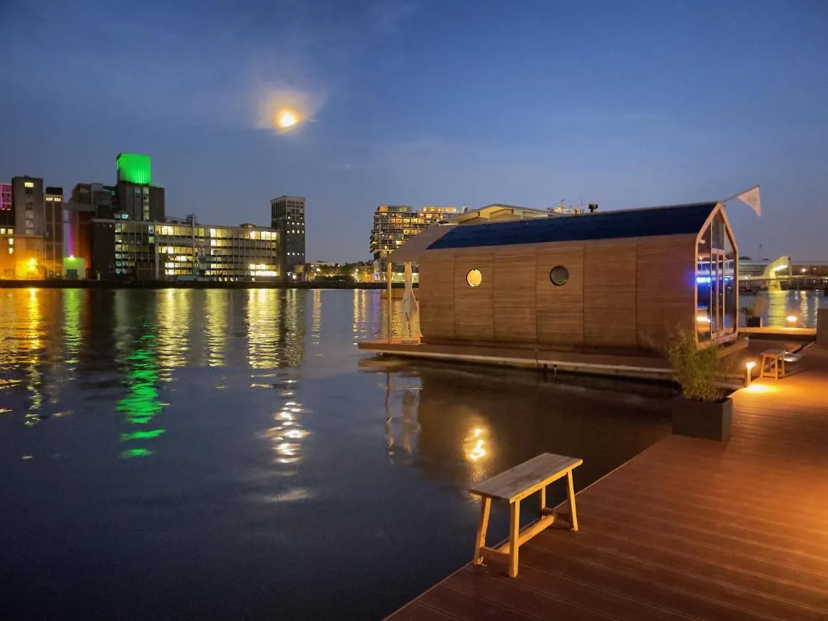 Holiday home Wikkelboats At Floating Rotterdam Rijnhaven Villa
